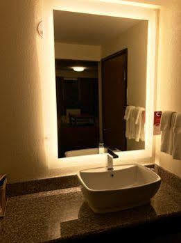 Econo Lodge University Arena ชาร์ลอตต์สวิลล์ ภายนอก รูปภาพ