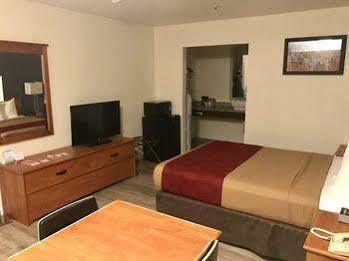 Econo Lodge University Arena ชาร์ลอตต์สวิลล์ ภายนอก รูปภาพ